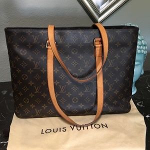 Authentic LV Luco GM